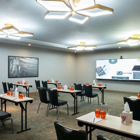 Radisson Blu Hotel Riyadh Convention And Exhibition Center Экстерьер фото Meeting room