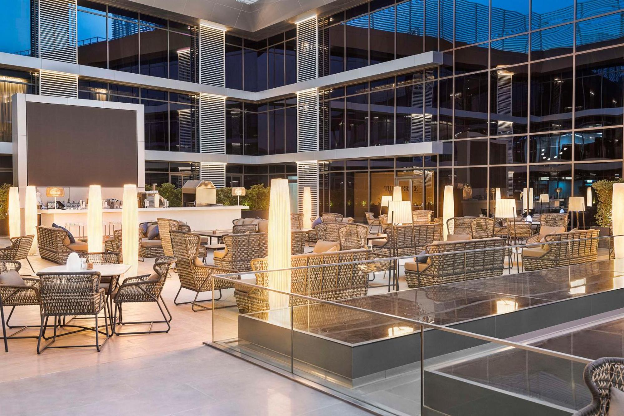 Radisson Blu Hotel Riyadh Convention And Exhibition Center Экстерьер фото The interior of the hotel
